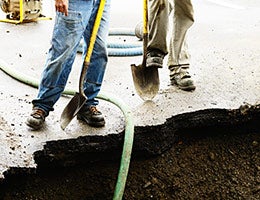 Sinkholes © TFoxFoto/Shutterstock.com