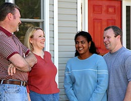Ask neighbors to be your eyes and ears © Rob - Fotolia.com