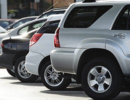 Insurance if renting your car to travelers © Felix Mizioznikov/Shutterstock.com