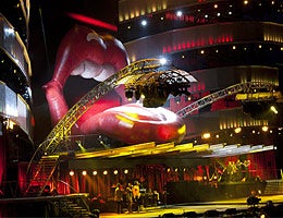 Insurance for when the show can't go on © Marius Wigen/Shutterstock.com