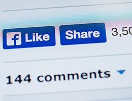 Get friendly rates via social media © Hadrian/Shutterstock.com