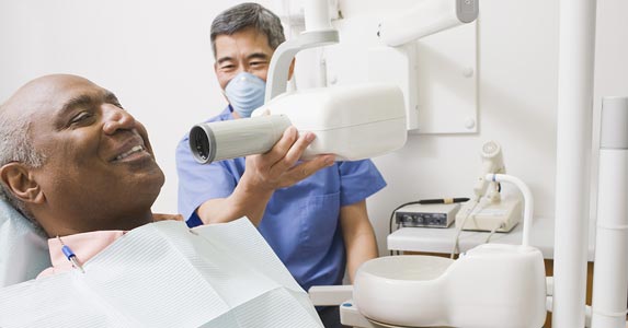 How a savings plan differs from dental insurance How a savings plan differs from dental insurance | Paul Simcock/Stockbyte/Getty Images