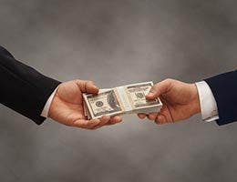 Peer-to-peer lending © James Steidl/Shutterstock.com