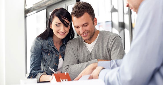 Lending standards loosen up © baranq/Shutterstock.com