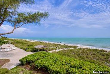 Homes for sale in 10 happy seaside towns © Realtor.com