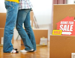 Is it possible to sell and buy simultaneously? © Alliance/Shutterstock.com