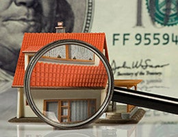 Identify liens and disputes © Guy Shapira/Shutterstock.com