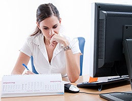 Check your schedule © Peter Bernik/Shutterstock.com
