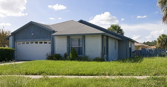 Poor curb appeal Poor curb appeal © John Panella/Shutterstock.com