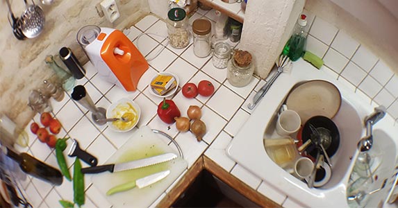 Keep horizontal spaces clear Keep horizontal spaces clear | Bernard Van Berg / EyeEm/Getty Images