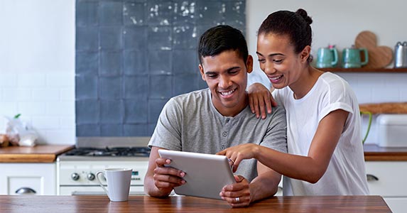 Online photos Online photos © Daxiao Productions/Shutterstock