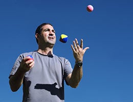 Juggling (finances) Jerry © ChameleonsEye/Shutterstock.com