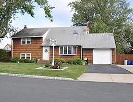 Should I pay off the mortgage? © rSnapshotPhotos/Shutterstock.com