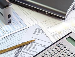 Not taking full advantage of tax breaks © NAN728/Shutterstock.com