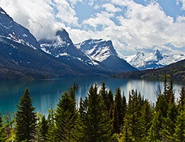 Vacations © e X p o s e/Shutterstock.com