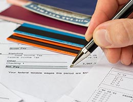 Pay your account out of your paycheck © NikP/Shutterstock.com