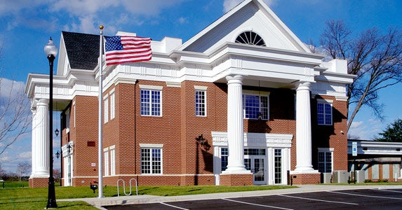 Bypass brick-and-mortar banks Bypass brick-and-mortar banks | iStock.com/Craig McCausland