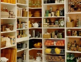 7. Plan a pantry week © iStockPhoto.com