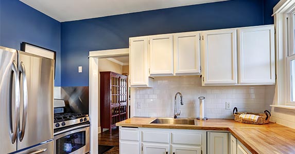 Use classic colors Use classic colors © Artazum/Shutterstock.com