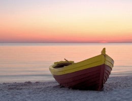 slump-brings-retirees-bucket-list-bargains-5-boating-lg How to hook a boating bargain