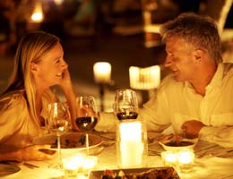 Use online sites to score deals on romantic meals Use online sites to score deals on romantic meals