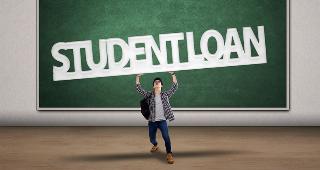 Student loan debt © Creativa/Shutterstock.com