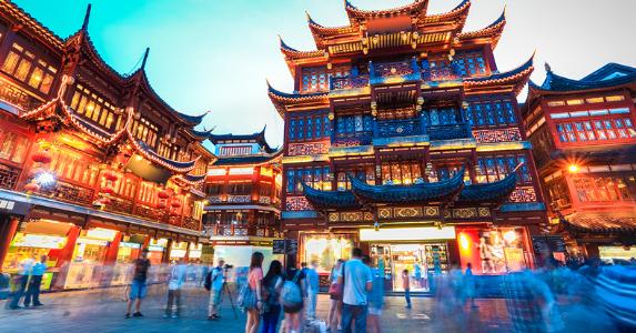 Shanghai Yuyuan garden, China © chungking/Shutterstock.com
