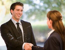 what-to-look-for-creditunion-checking-7-service-lg Demand personalized customer service